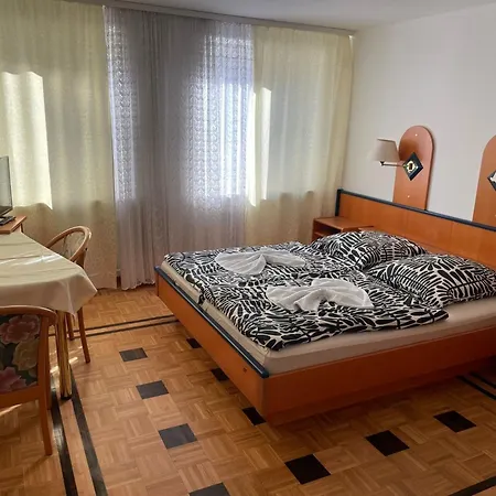 Doppelbett 23