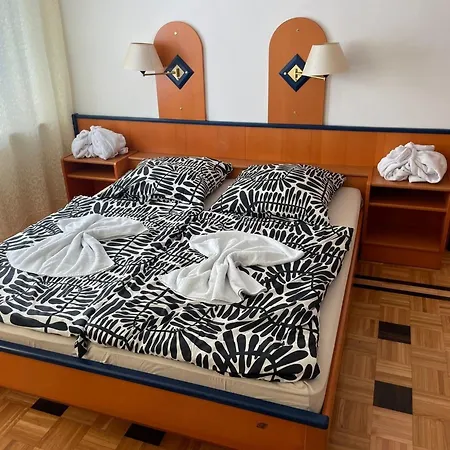 Apartment Doppelbett 23 *